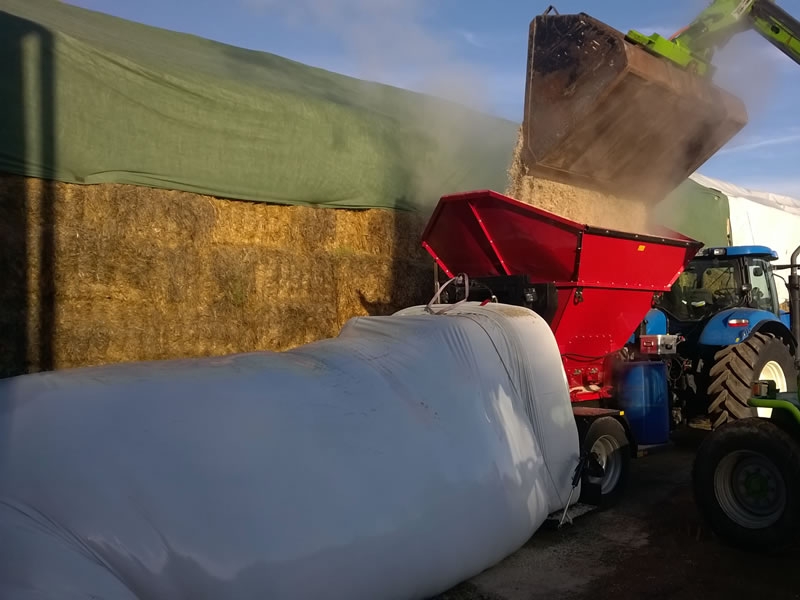 Feuchtkornverarbeitung: Siloforce Messermühle & Siloforce Silagetrichter